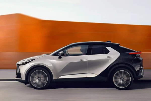 toyota c-hr 8