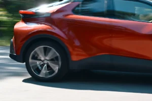 Spatele Toyota C-HR cu jantele