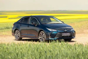 Corolla Sedan Hybrid, vedere din față